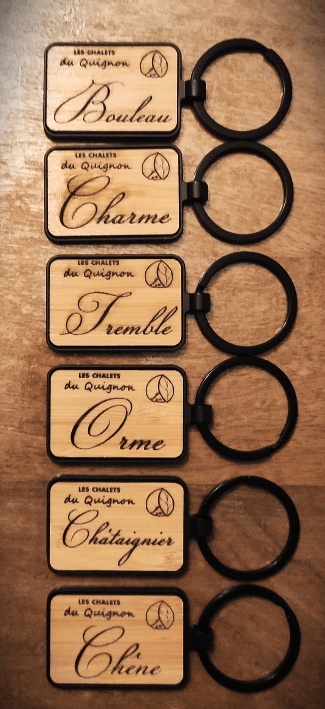 Porte clé personnalisable en bambou et métal noir