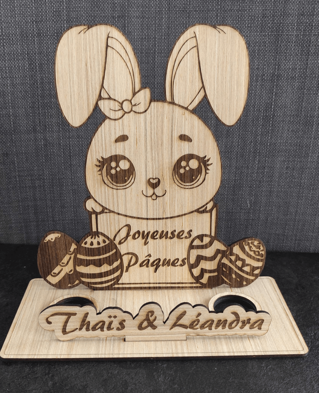Lapin / Lapine de Pâques porte oeufs